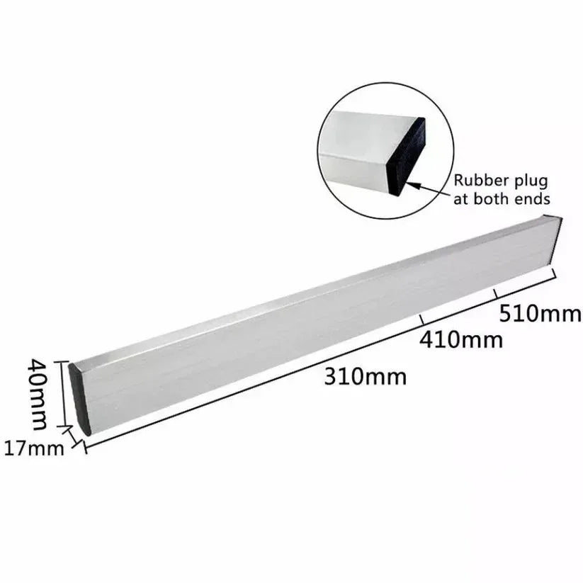 Measurement chart of a metal strip with dimensions labeled on a white background

