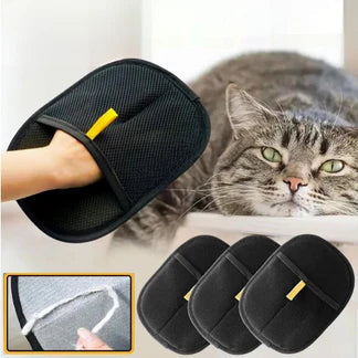 Gentle grooming gloves for cats and dogs
